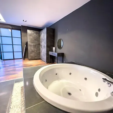 101- Garden, Jacuzzi, Spacious, Luxury House Ankara