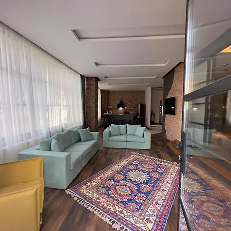 Apartment 101- Garden, Jacuzzi, Spacious, Luxury House *
